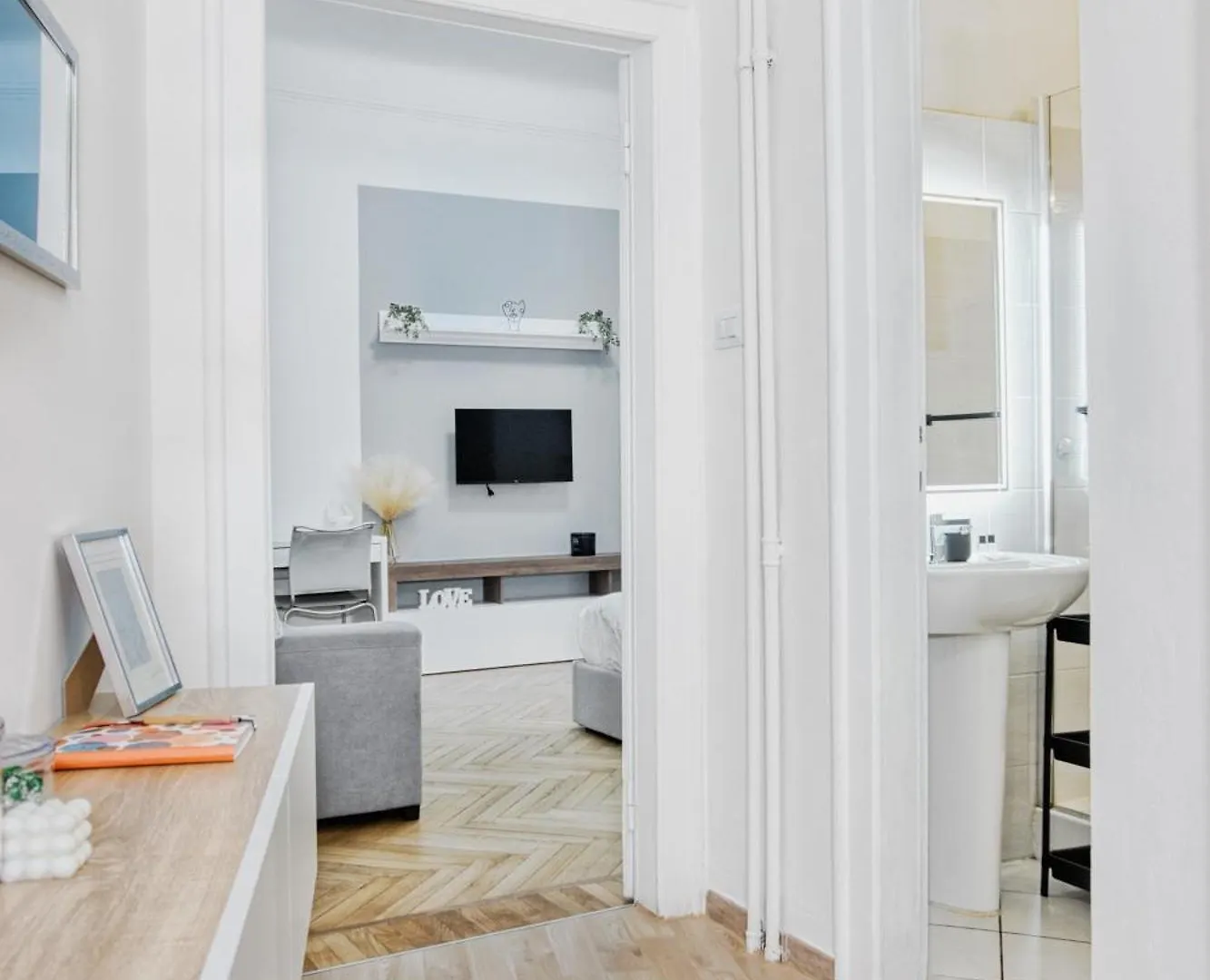 Charming Darsena Suite - Amazing Position Next To Navigli Milano